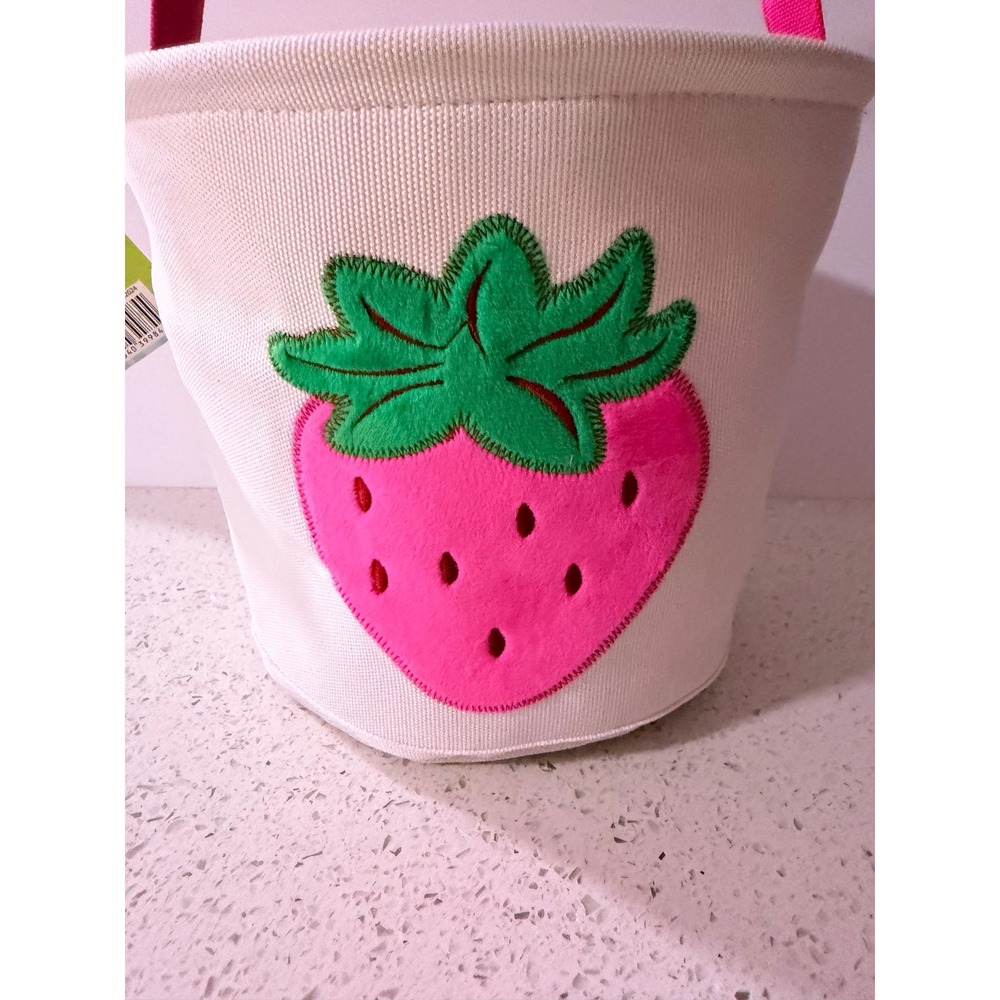Strawberry Canvas Easter Bucket White Pink Fruit Applique Tote Bag New - Picture 2 of 5